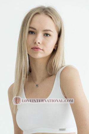 213080 - Anastasiia Age: 22 - Ukraine