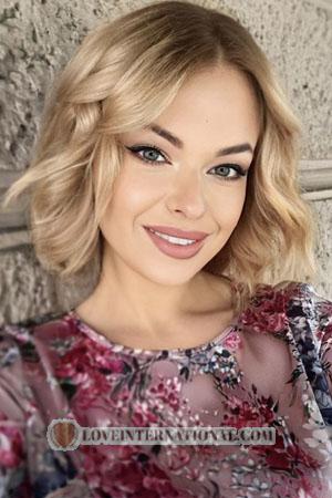 213679 - Anna Age: 24 - Ukraine