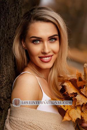 215431 - Diana Age: 34 - Ukraine