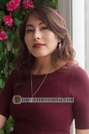 215923 - Reyna Age: 40 - Peru