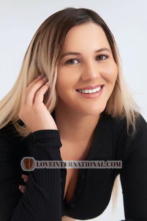 222575 - Alexandra Age: 30 - Costa Rica