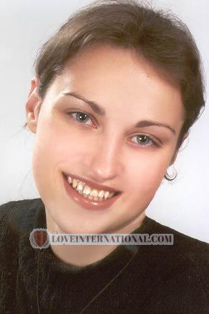 52906 - Julia Age: 26 - Ukraine