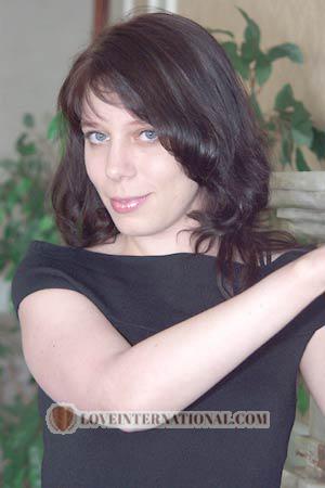 64398 - Larisa Age: 34 - Ukraine